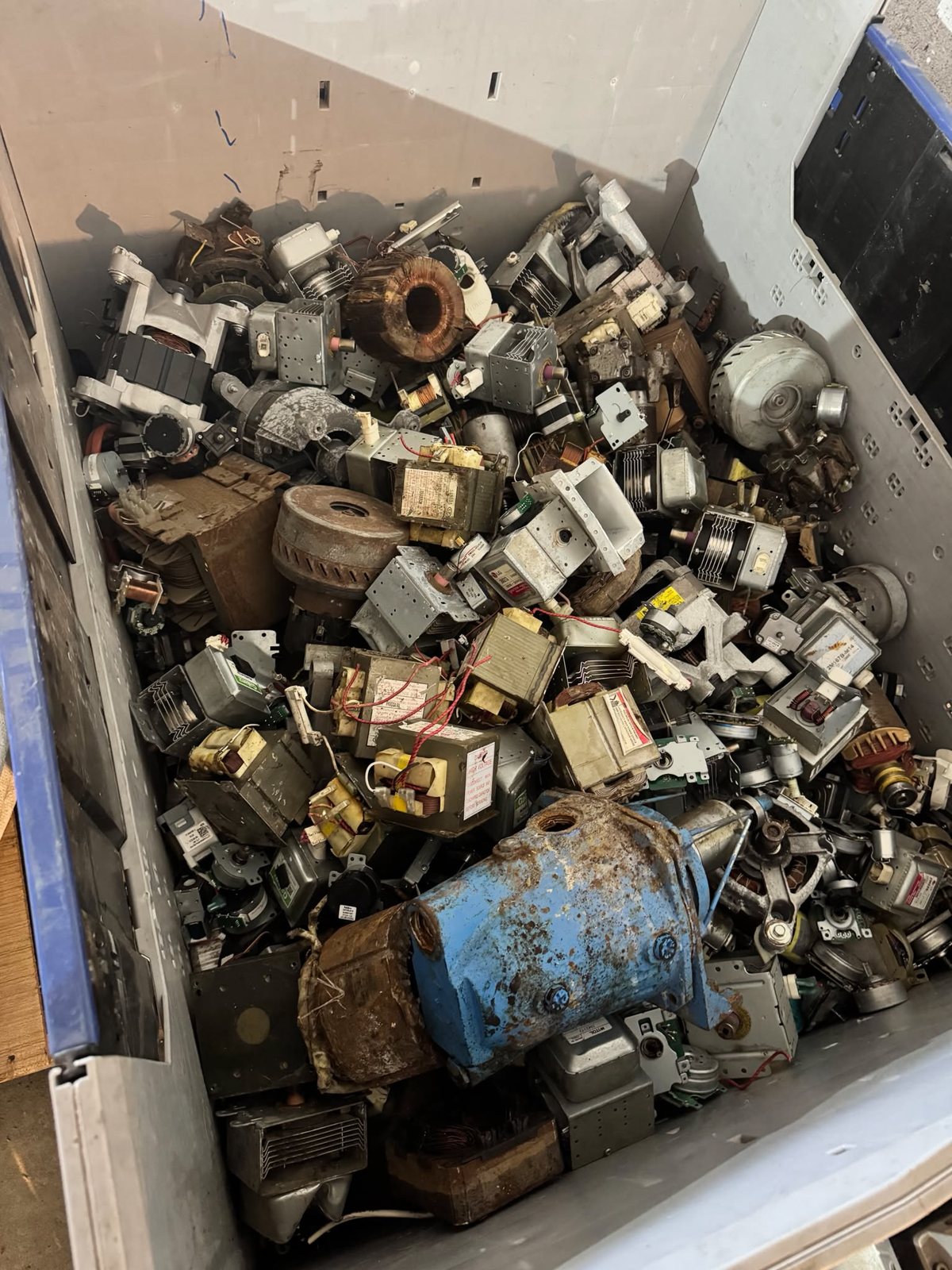 Colectare DEEE imagine reală 26
